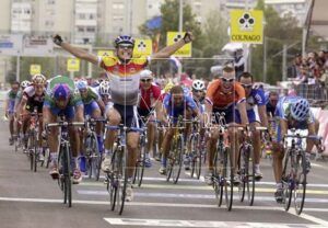 Óscar Freire, el ciclista español ganador de tres campeonatos del mundo en ruta.