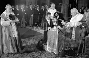 Fernando González Laxe realizó en 1988 la Ofrenda al Apóstol Santiago en nombre del Rey.